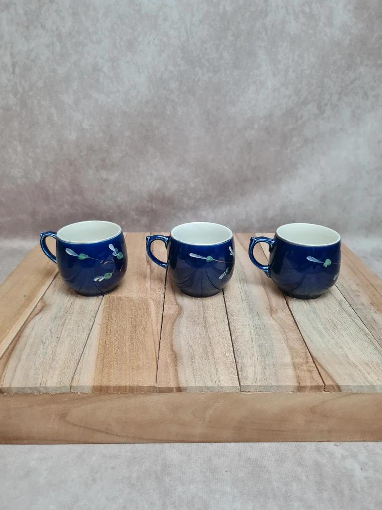 Service café vintage Digoin Sarreguemines bleu cobalt – 3 tasses + 3 soucoupes fleuries 🌼