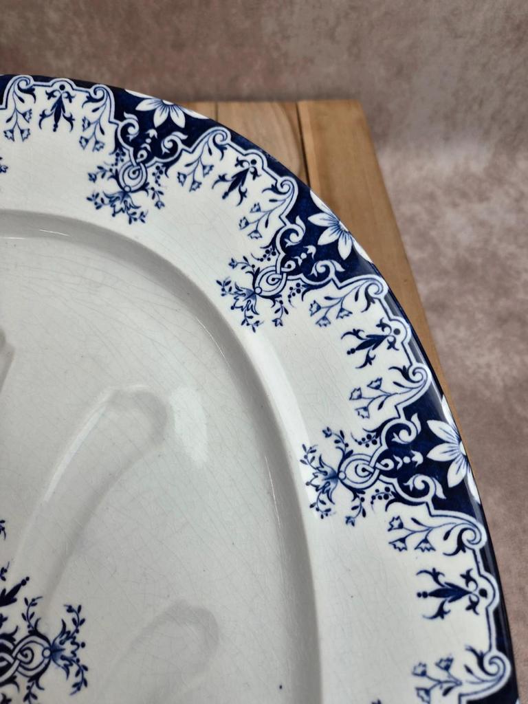 Grand plat à asperges, terre de fer, Jules Vieillard Bordeaux – Modèle Rouen – Xixe siècle