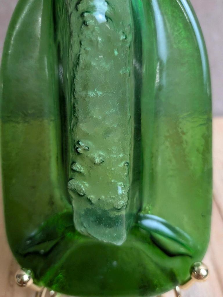 Soliflore mural en verre vert – style Art déco