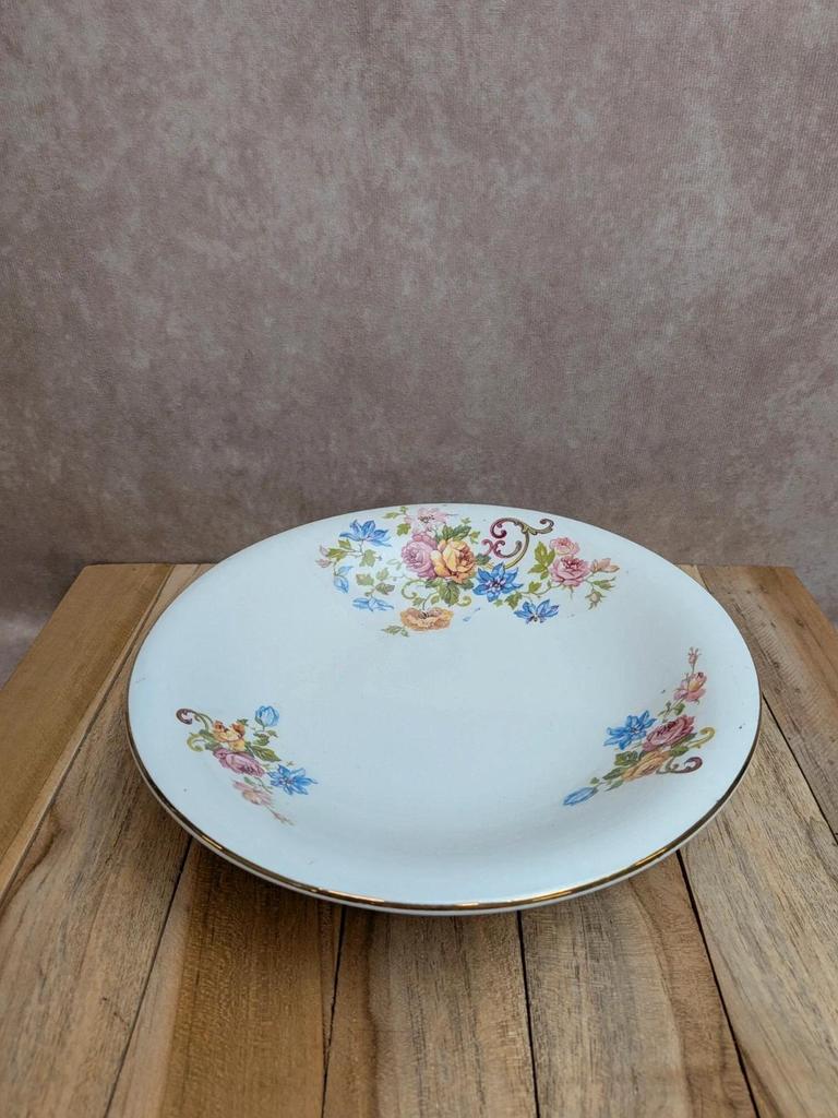 Plat creux sur pied ancien Faïencerie d’onnaing