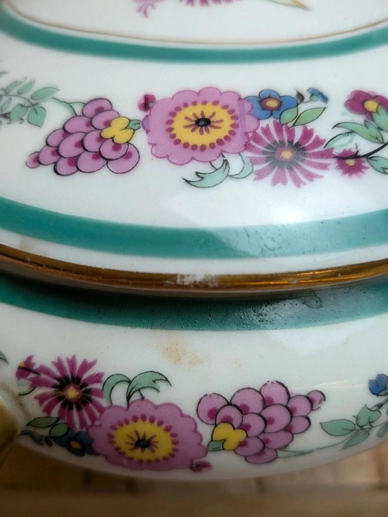 Soupière ancienne en porcelaine de Limoges S.c.d