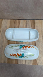 Boîte ancienne à brosses à dents ou peignes en faïence
