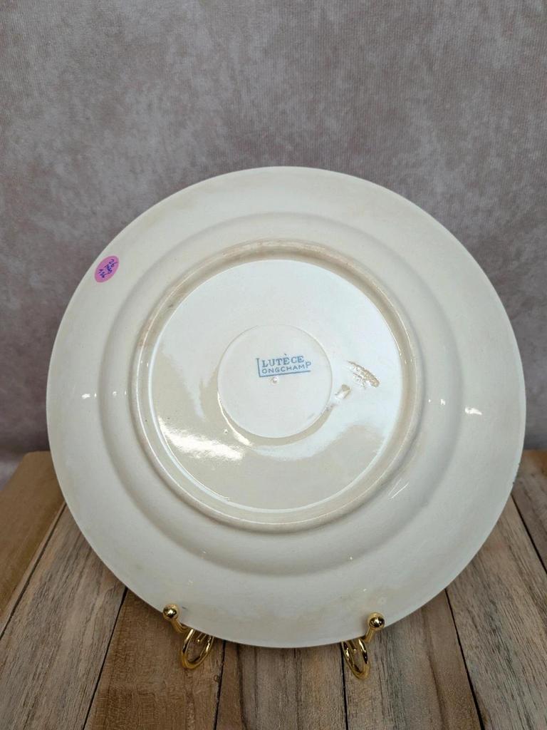 Assiette ancienne Terre de Fer Longchamp modèle Lutèce