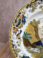 Assiette ancienne Terre de fer Creil – Le Garde de chasse – Polychrome Xixe