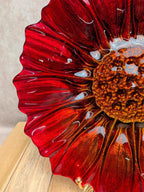 Assiette vintage en verre rouge ambré