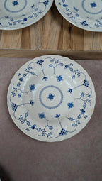 Lot de 3 assiettes creuses + plat – Myott Finlandia – Angleterre