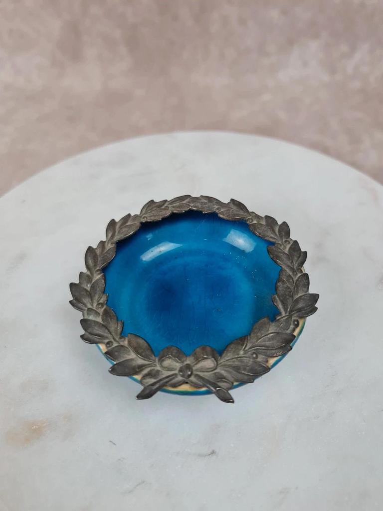 Petit vide-poche ancien en émail bleu craquelé & monture métal argenté 🌿💙