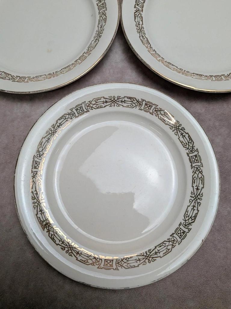 Lot de 7 assiettes à dessert Villeroy & Boch – décor doré vintage