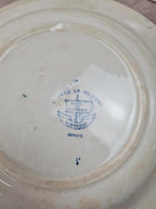 Lot de 7 assiettes creuses anciennes Creil et Montereau. Service La Vallières,23 cm