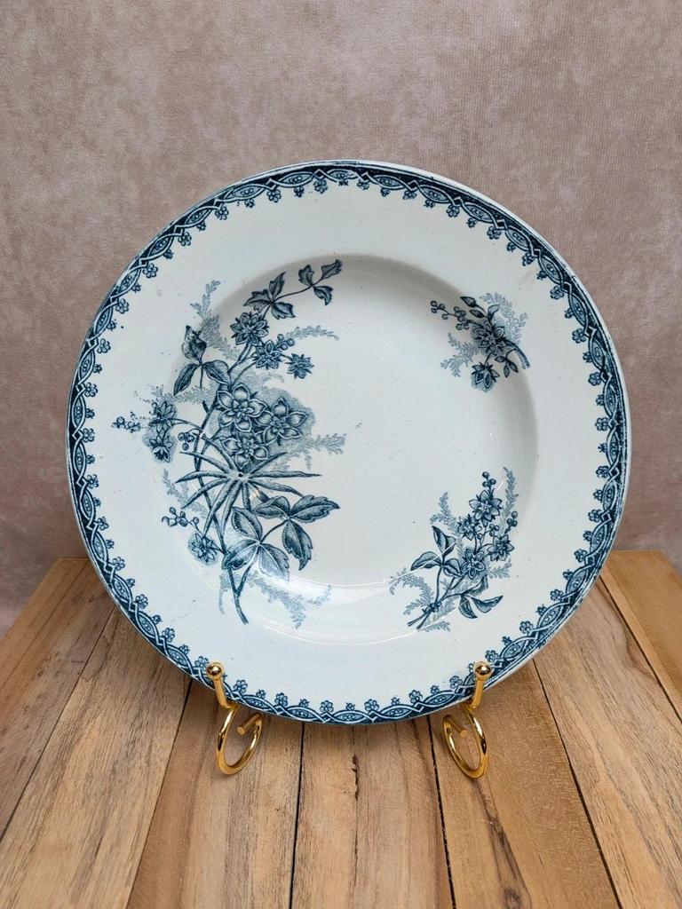 Assiette creuse ancienne terre de fer modèle Margot Saint-amand