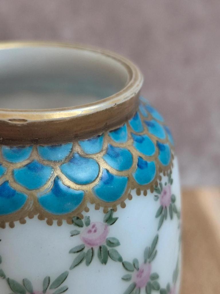 Vase Legras & Cie Saint-denis Paris en opaline, Décor Quadrillage Pompadour, Art nouveau