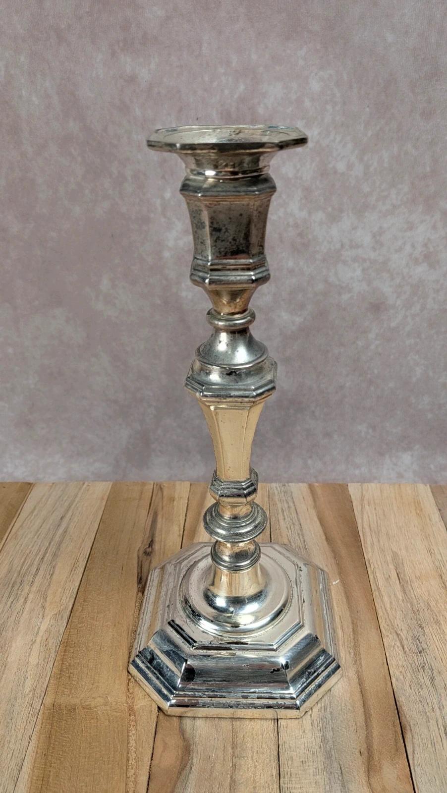 Bougeoir ancien en métal argenté