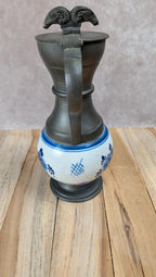 Pichet vintage Delft étain & faïence bleu – couvercle tête de bélier
