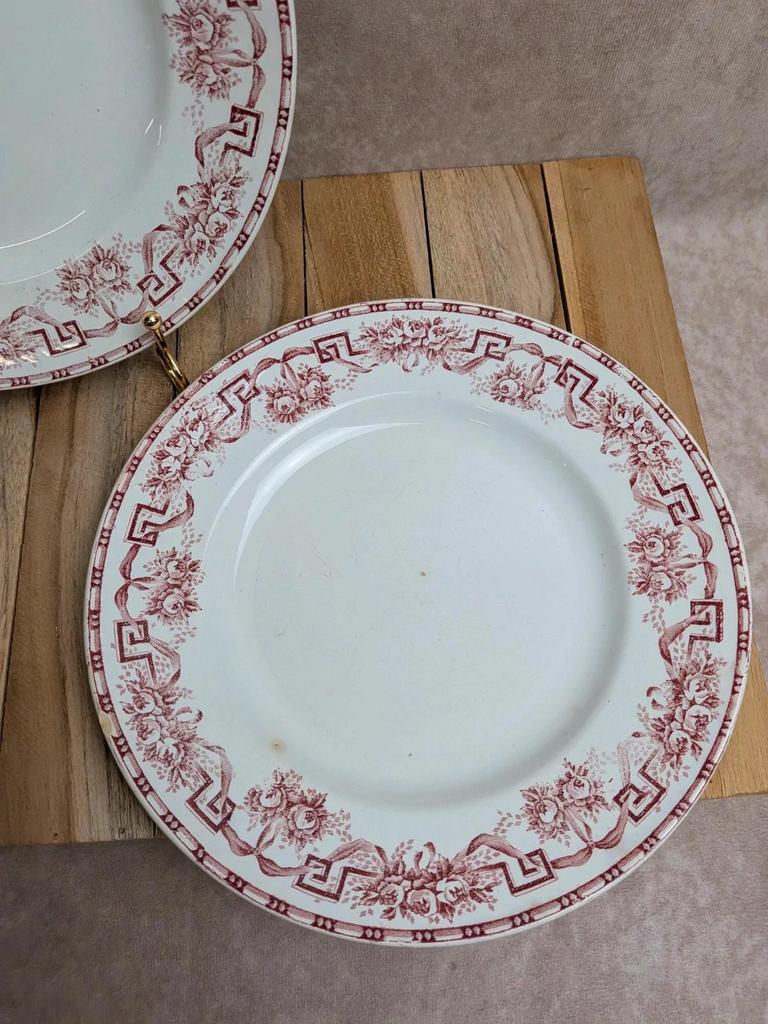 Lot de 2 assiettes plates terre de fer Moulin des Loups modèle Athènes