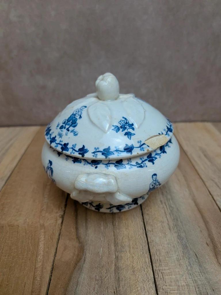 Mini soupière ancienne dinette Gien