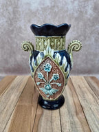 Vase barbotine Gustave De Bruyne Fives Lille ancien décor floral anses stylisées