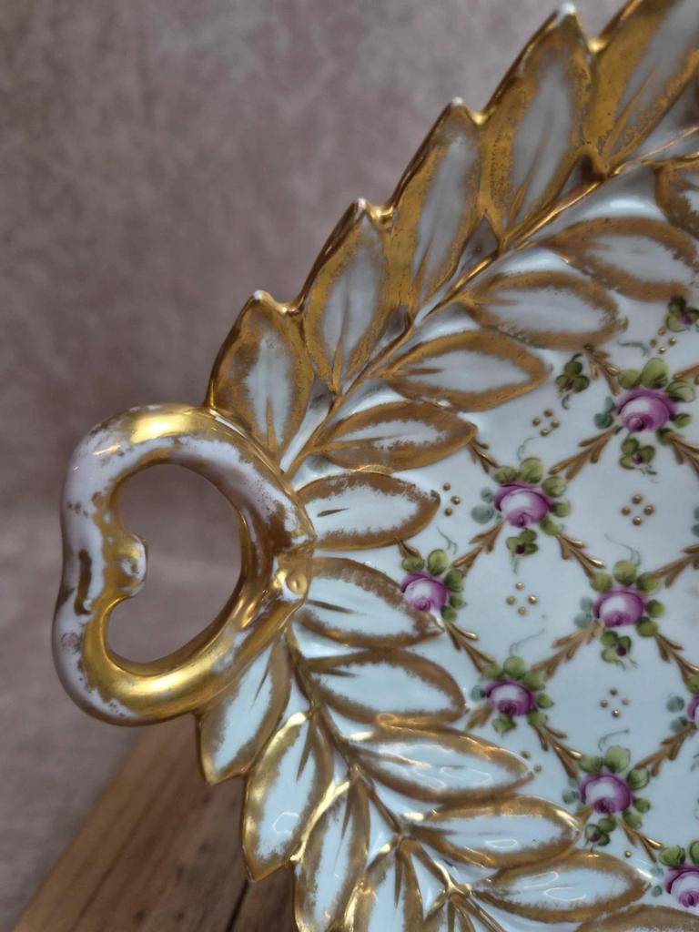 Ancien vide-poche / plateau en porcelaine Von Schierholz Plaue – début Xxe