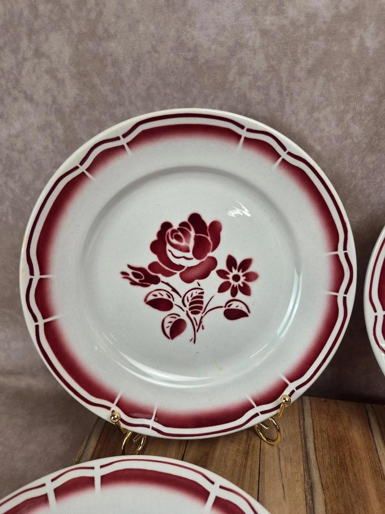 Lot de 6 assiettes plates anciennes Badonviller Fb – roses bordeaux
