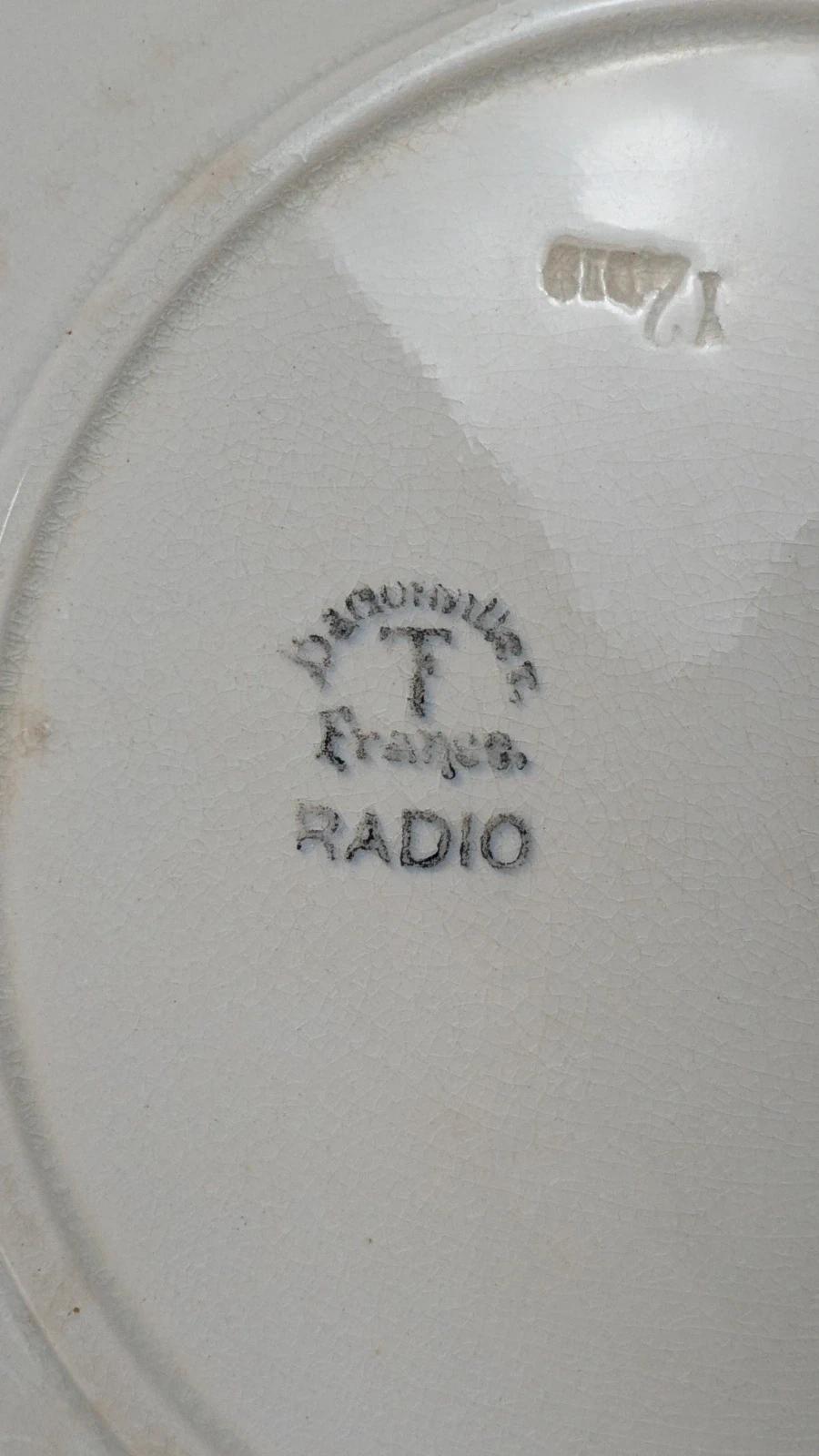 Lot de 4 assiettes Badonvillers France – modèle Radio