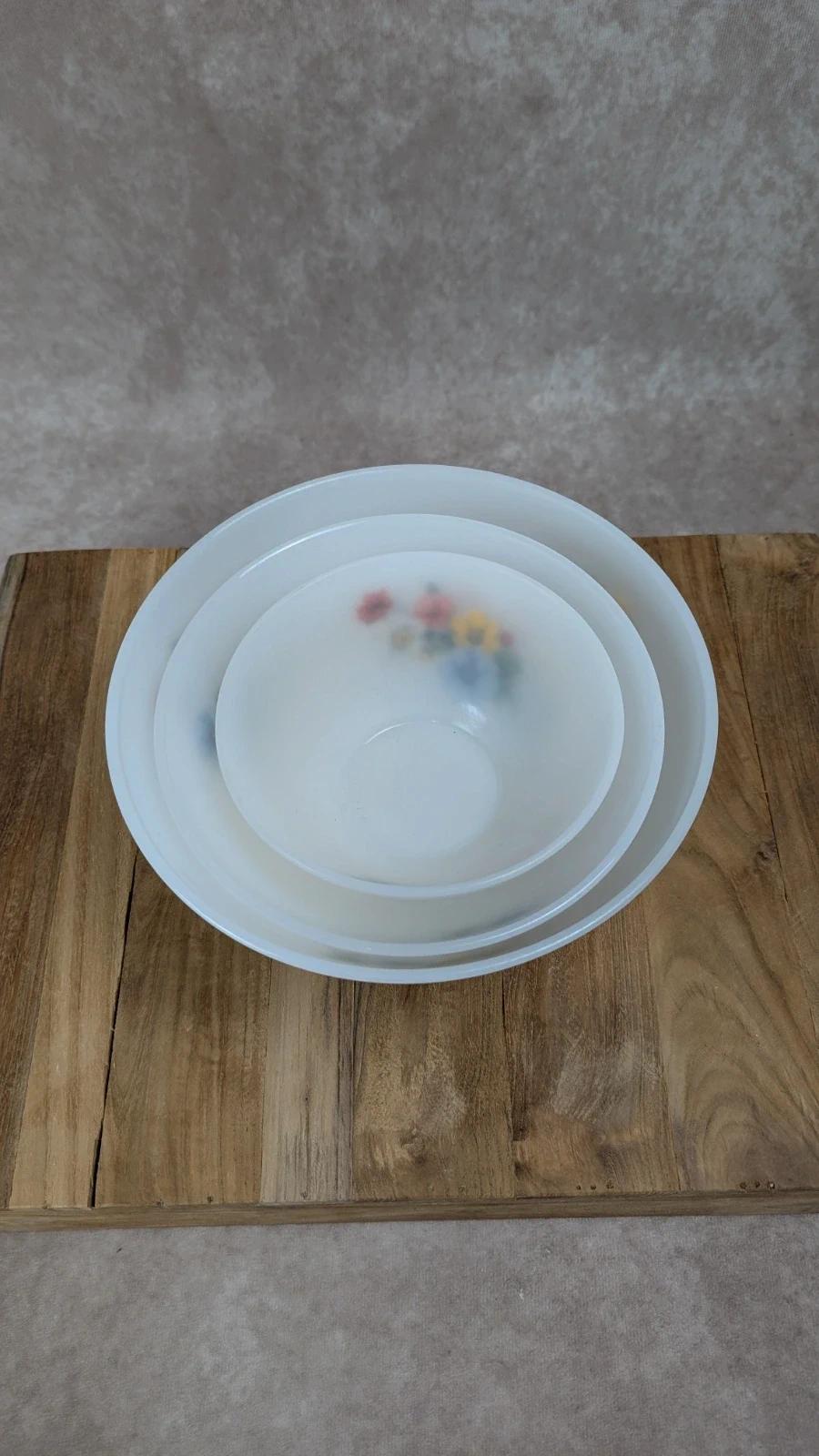 Lot de 3 saladiers vintage Arcopal – motif fleurs des champs