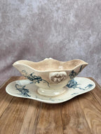 Saucière ancienne Gien Iris terre de fer fin Xixe siècle