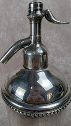 Ancien siphon à soda en métal argenté