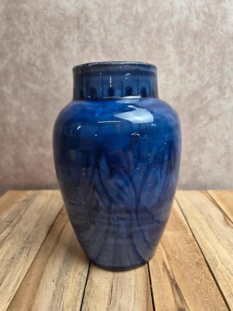 Vase artisanal vintage en terre cuite émaillée bleue – Style Safi Maroc