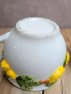 Lot de 2 tasses et 2 soucoupes en barbotine décor citrons