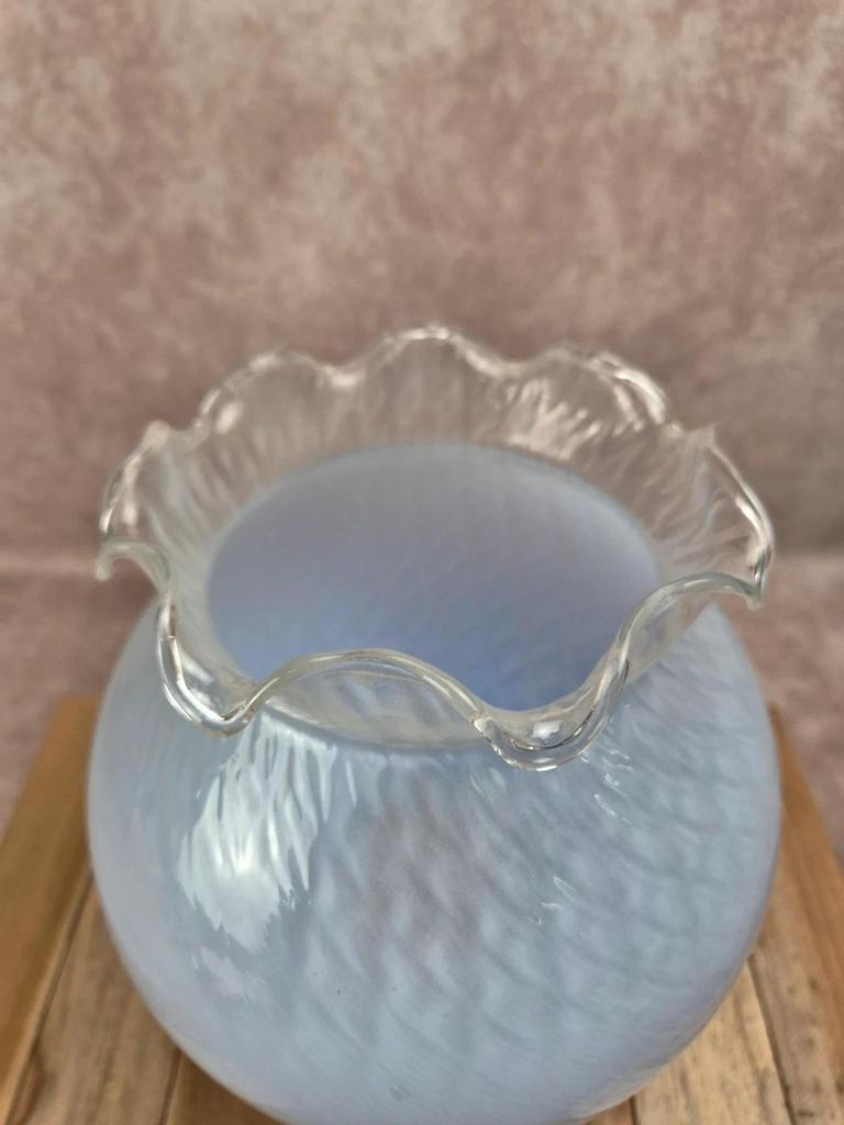 Abat-jour vintage verre opalin bleu clair – verre laiteux texturé