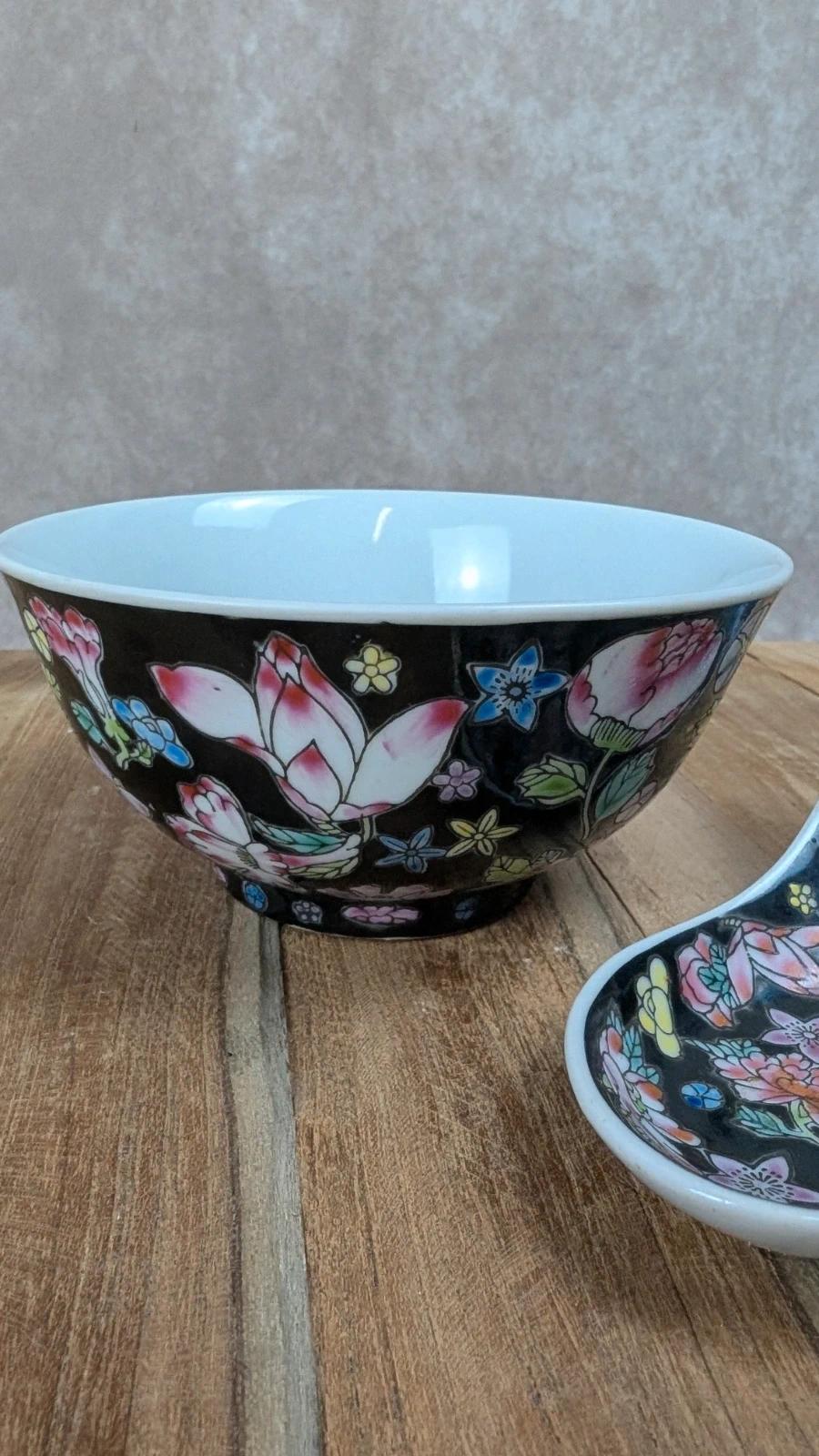 Bol et cuillère chinoise en porcelaine – décor floral noir