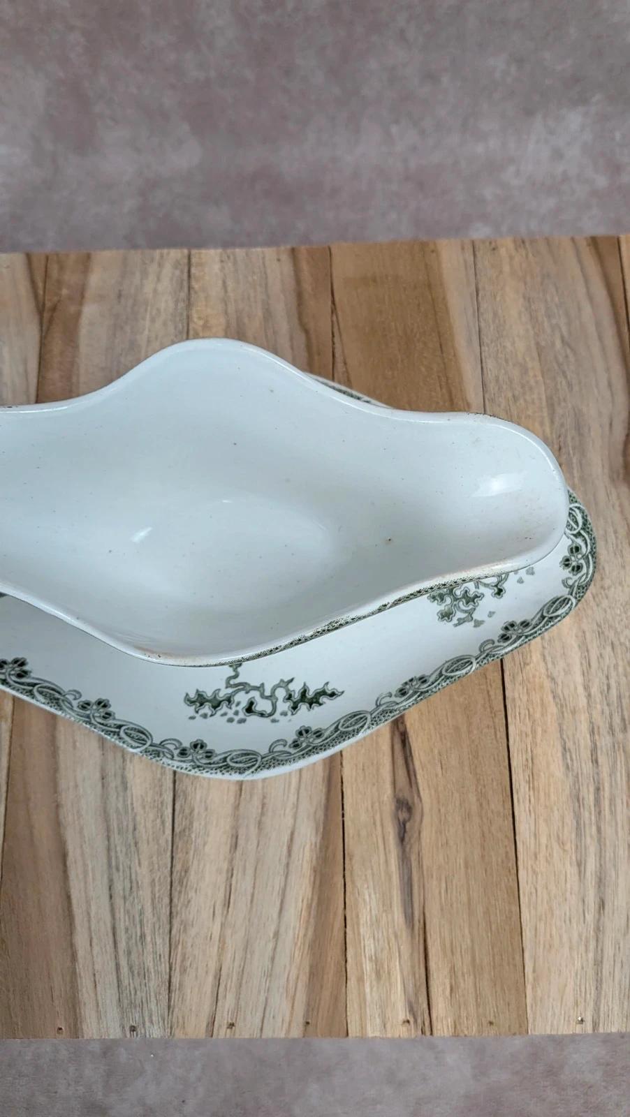 Saucière ancienne Saint-amand – Terre de fer – Modèle Modern Style