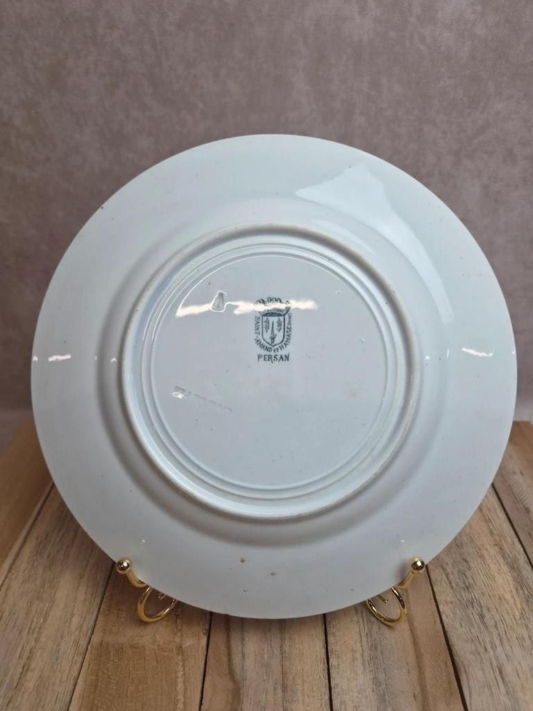 Assiette en terre de fer Saint-amand modèle Persan