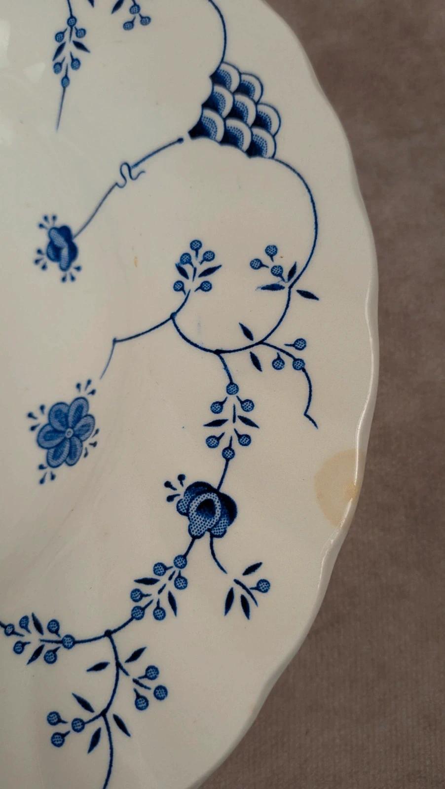 Lot de 3 assiettes creuses + plat – Myott Finlandia – Angleterre