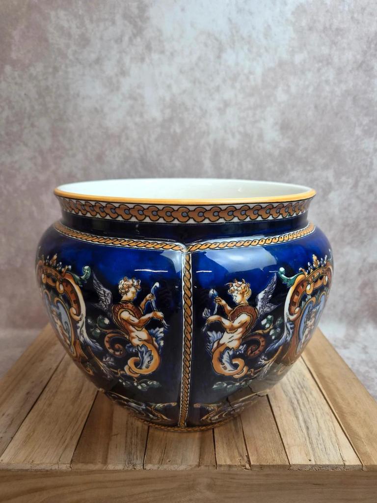 Grand cache-pot Gien Renaissance fond bleu décoré à la main vintage