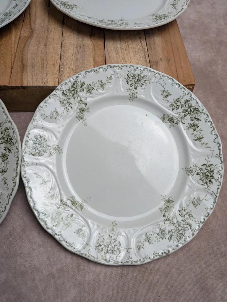 Lot de 4 assiettes plates anciennes Terre de fer Saint-amand Lebacqz & Bouchart – Watteau