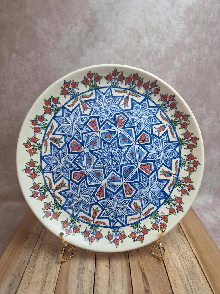 Grande assiette murale vintage en céramique de Kütahya signée – décor oriental peint à la main