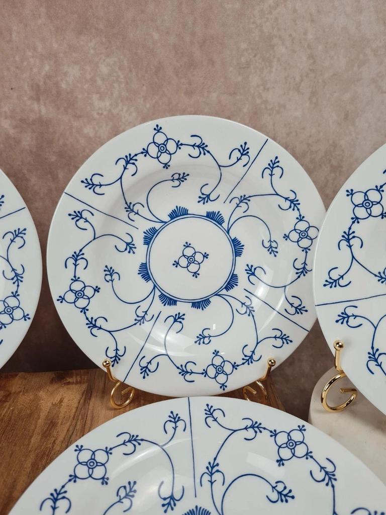 Lot de 8 assiettes creuses Arcopal modèle “régence”