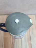 Pichet ancien Burleigh Ware Angleterre décor floral doré bleu cobalt avec couvercle