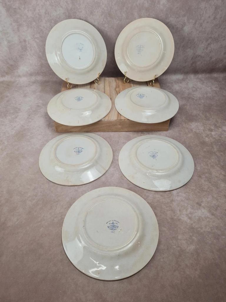 Lot de 7 assiettes plates anciennes Creil et Montereau. Service La Vallières, 23 cm