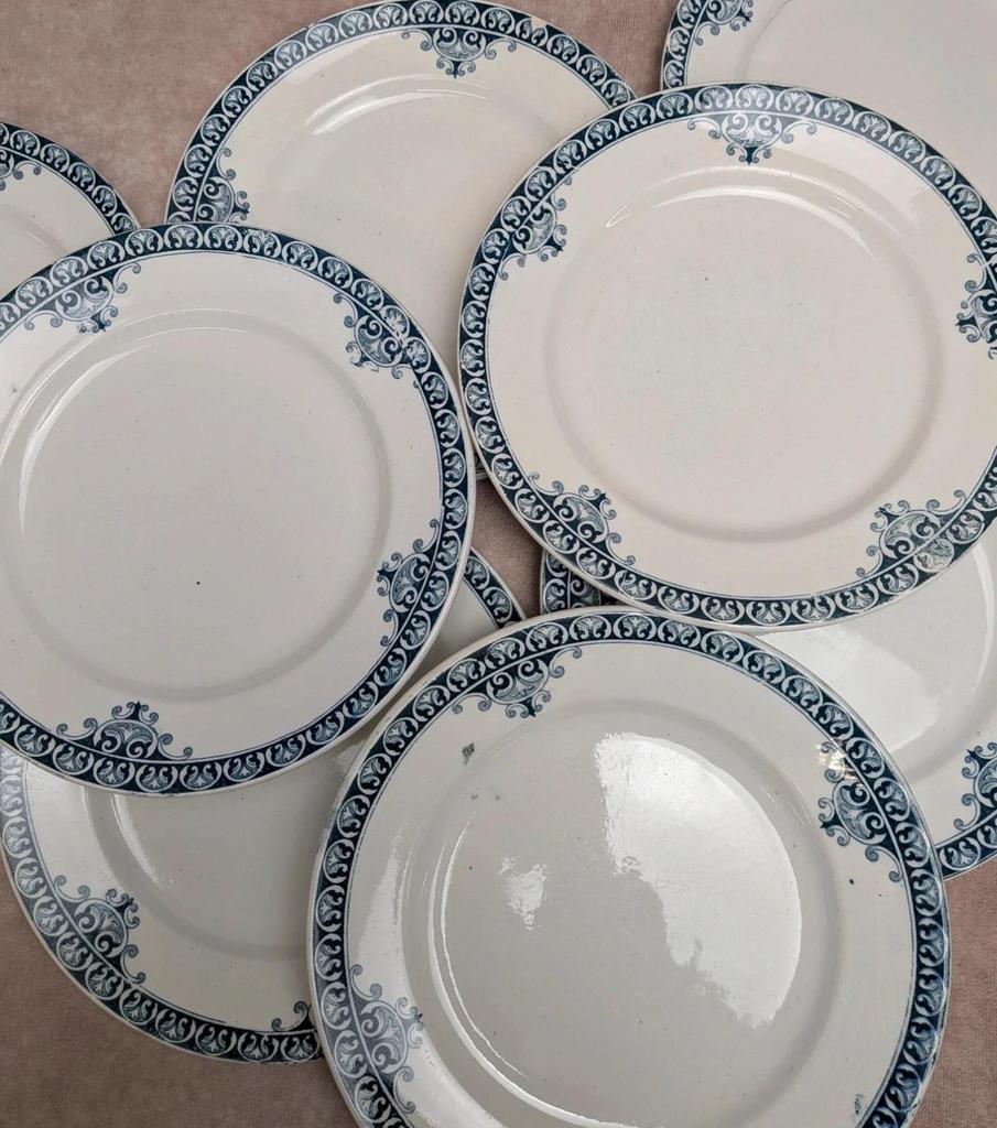 Lot de 8 assiettes à dessert Terre de Fer St Amand modèle Andrinople
