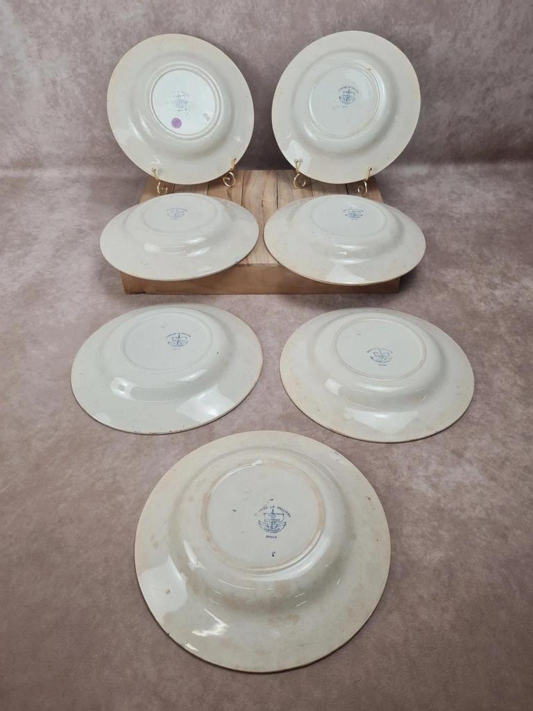 Lot de 7 assiettes creuses anciennes Creil et Montereau. Service La Vallières,23 cm