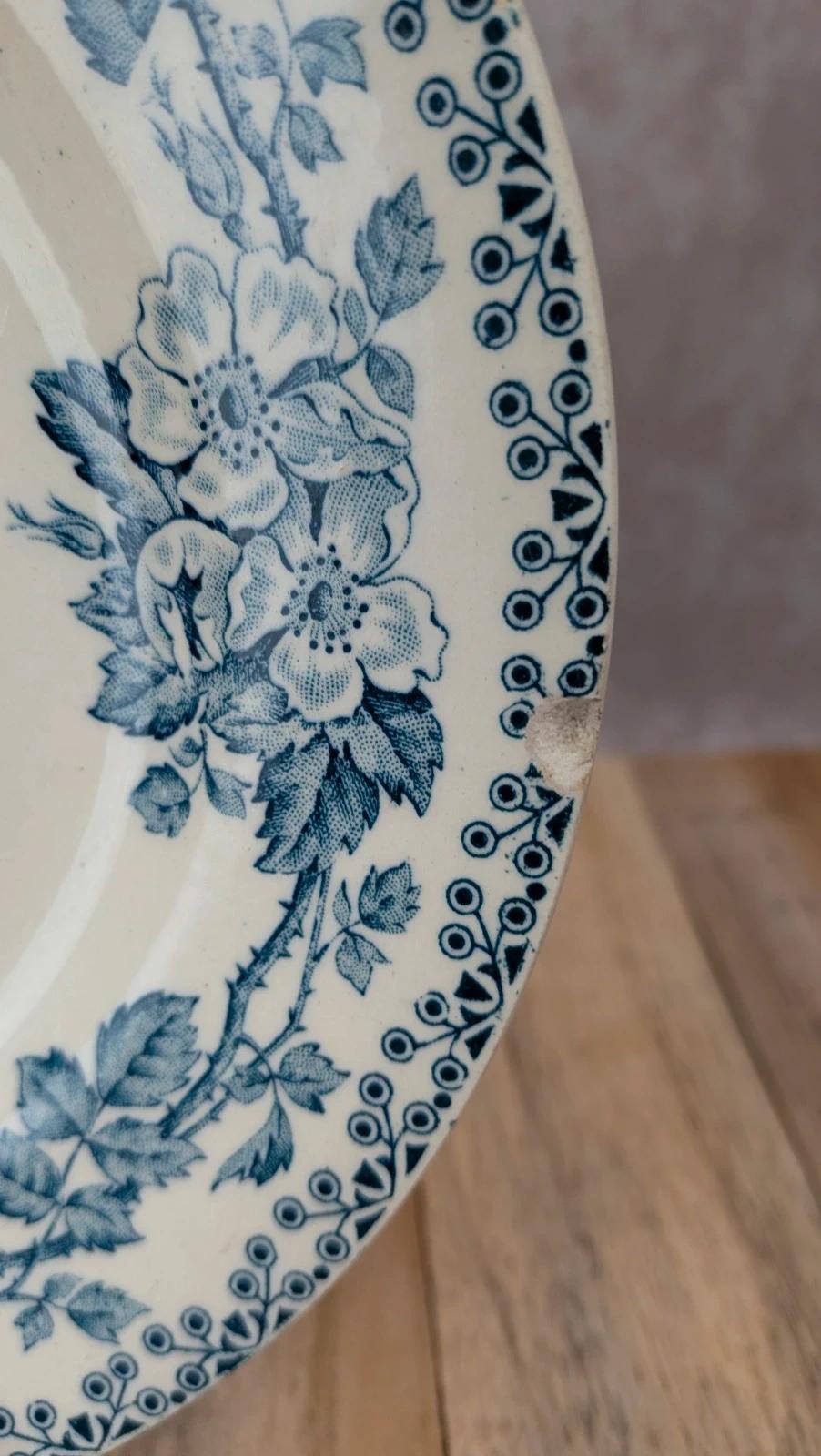 Assiette ancienne terre de fer Saint-amand Hamage Nord “guadeloupe” 19,5 cm
