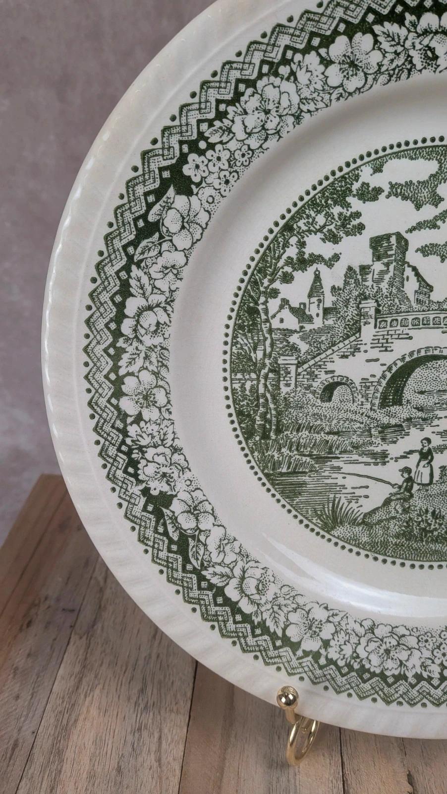 Assiette anglaise ancienne décor paysage vert