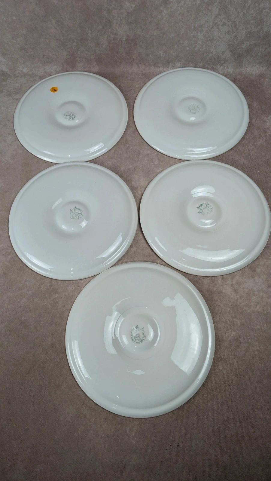 Lot de 5 assiettes à coquillages – moules en relief – faïence vintage