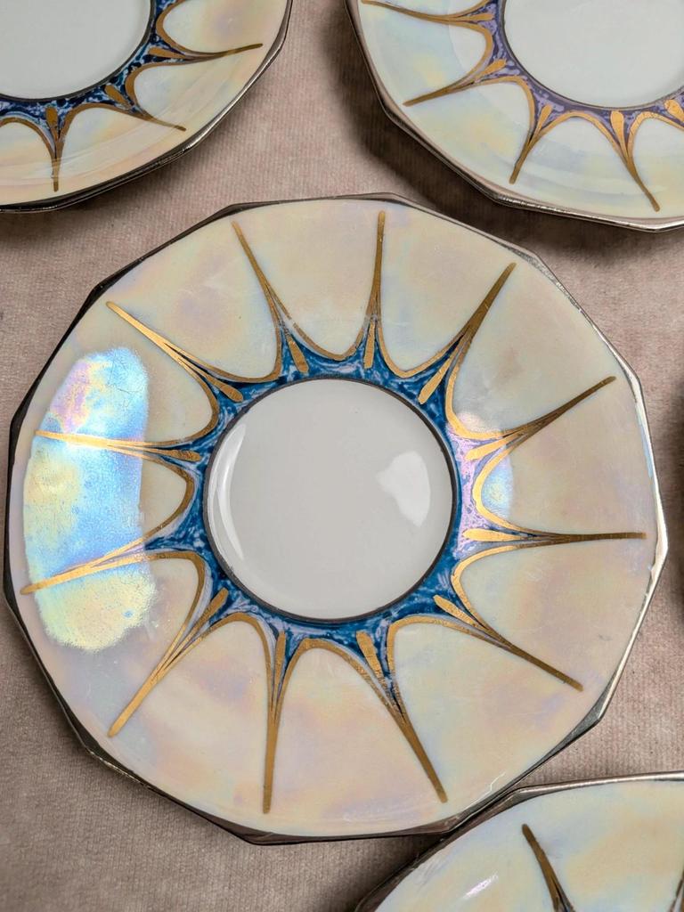 Service à café Art déco Limoges Unique signé Pailles – 27 pièces en porcelaine irisée