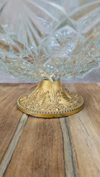 Coupe vintage sur pied en laiton