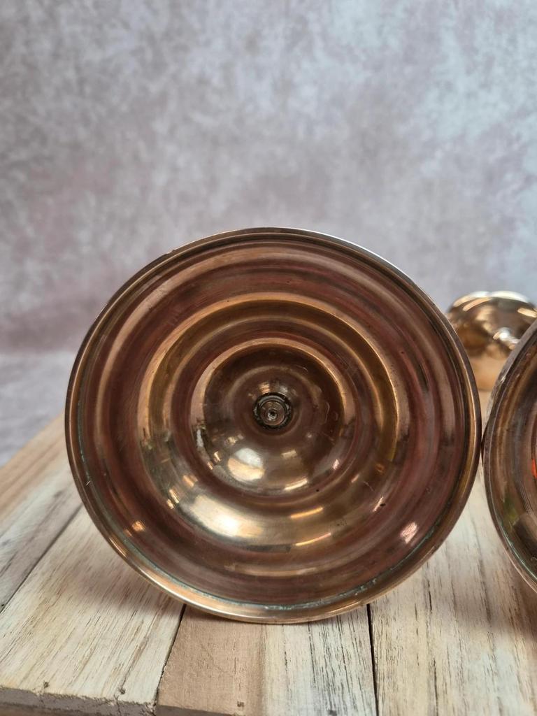 Paire de bougeoirs anciens en laiton massif – Élégance classique et intemporelle