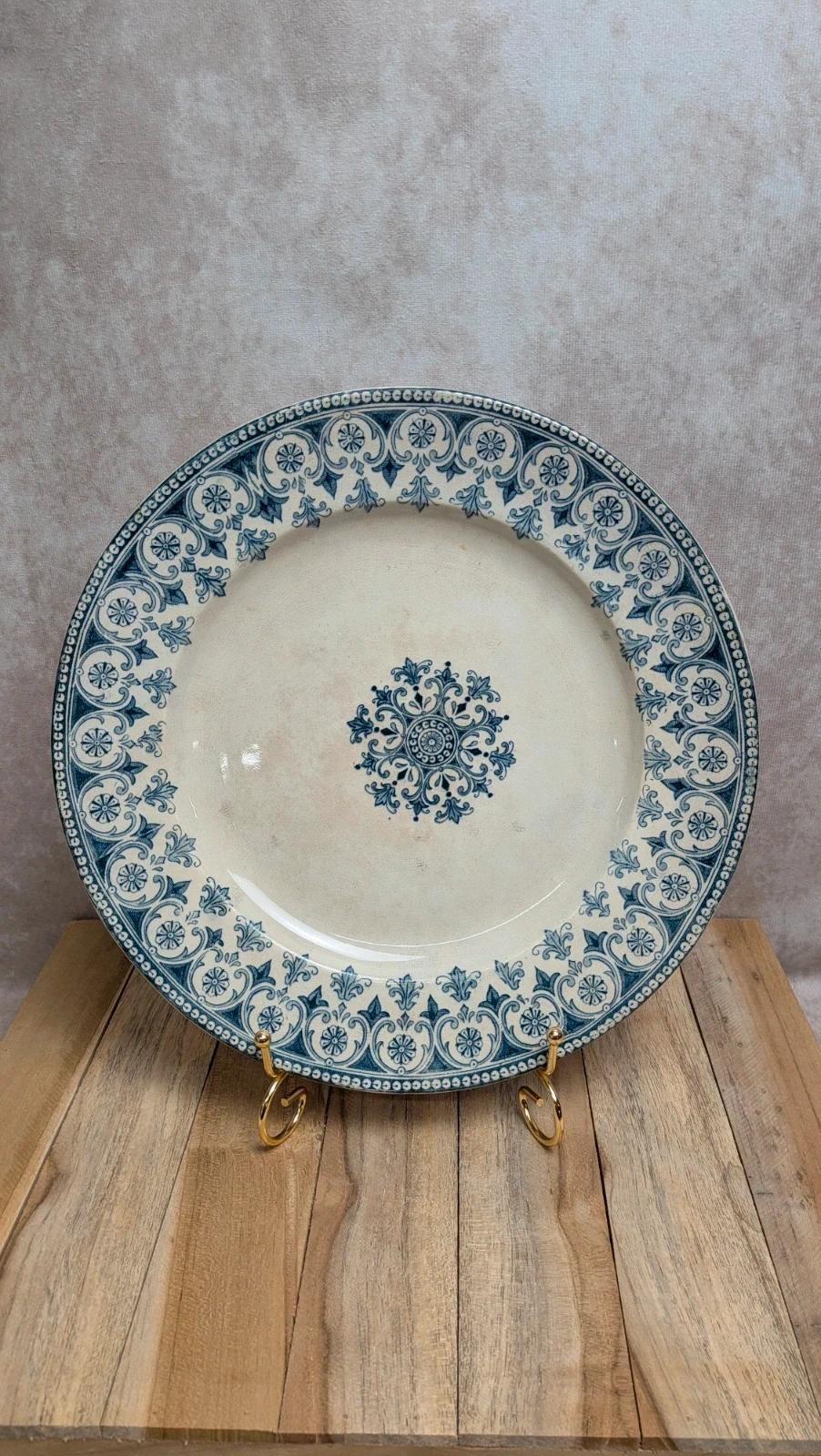 Plat ancien en terre de fer Badonviller modèle turc