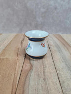Petit vase miniature en porcelaine Meissen – décor floral & bleu cobalt 🌸