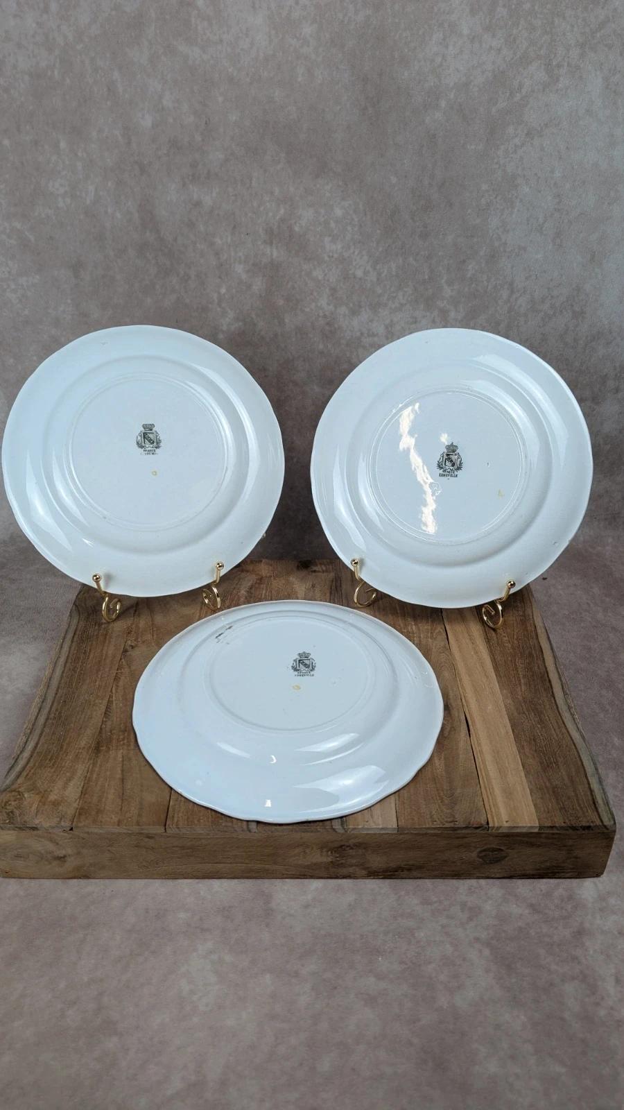 Lot de 3 assiettes anciennes Luneville décor floral & insectes